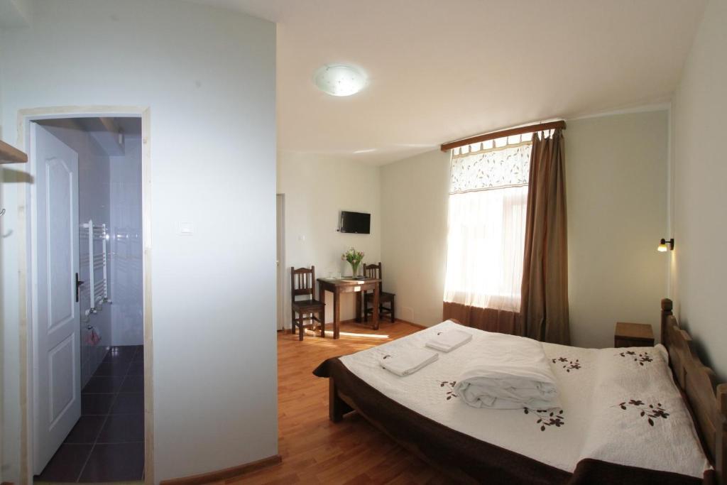 ホテル Casa Oana ヤシ 部屋 写真